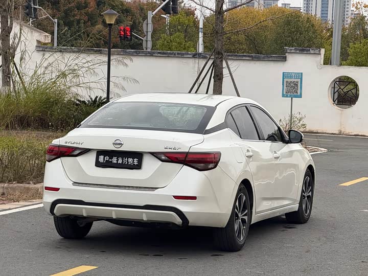 Фото 5 - Nissan Sylphy