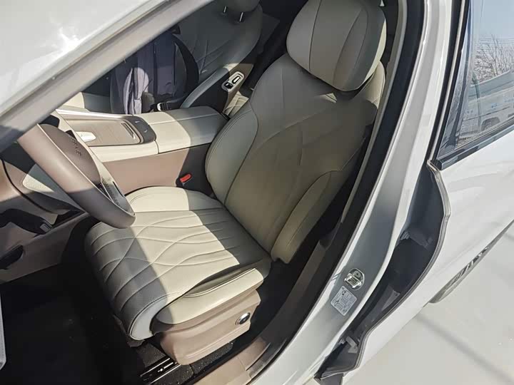 Фото 15 - Exeed RX C-DM Hybrid