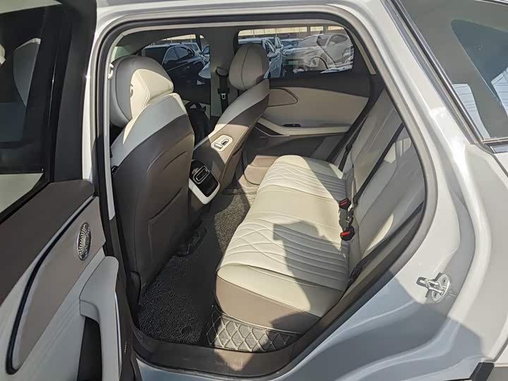 Фото 17 - Exeed RX C-DM Hybrid