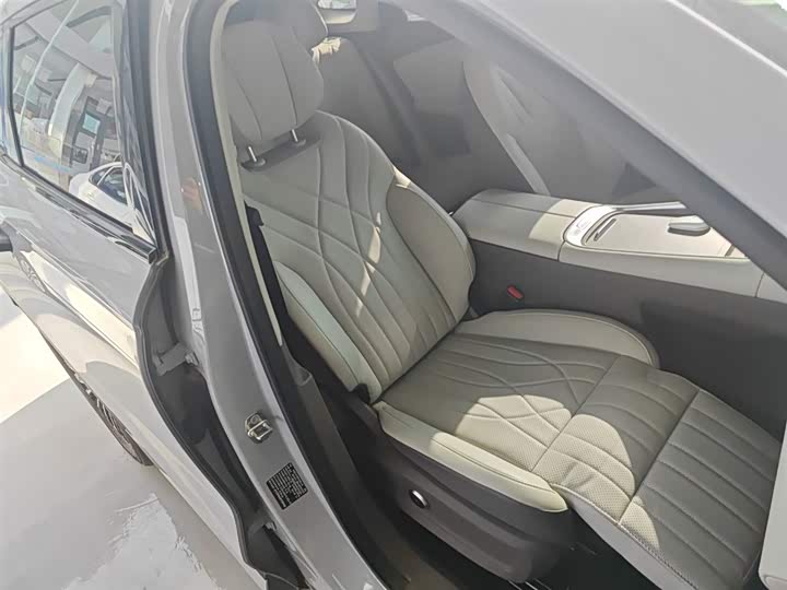 Фото 25 - Exeed RX C-DM Hybrid