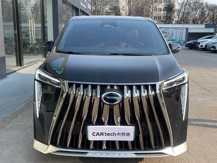 Фото 2 - GAC Trumpchi E9