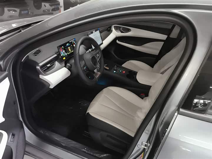 Фото 16 - BYD Seal 05 DM-i Hybrid