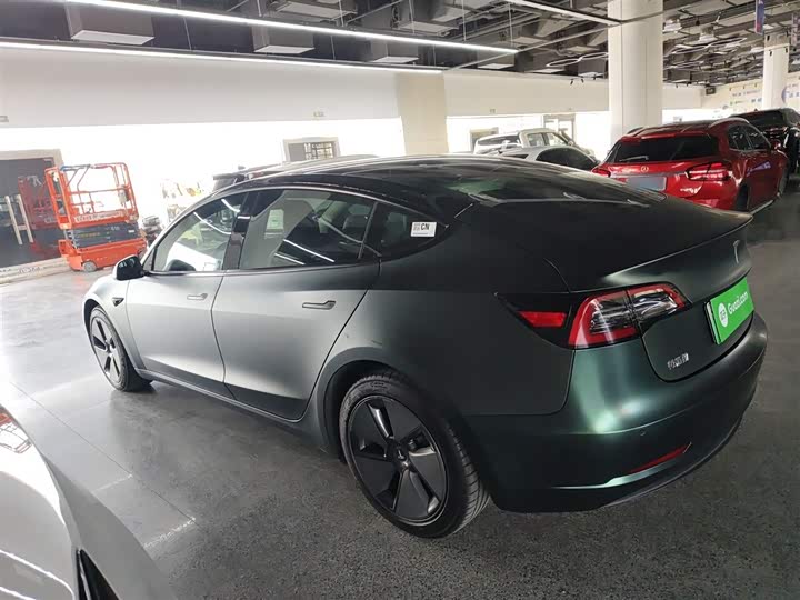 Фото 5 - Tesla Model 3