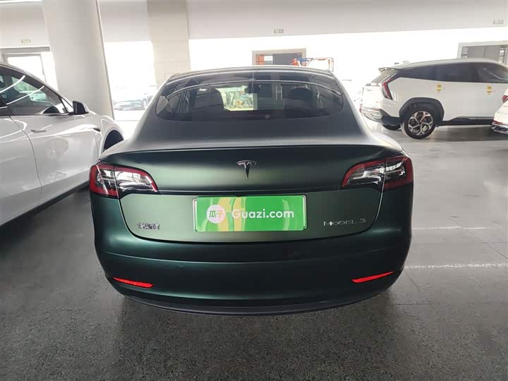 Фото 6 - Tesla Model 3