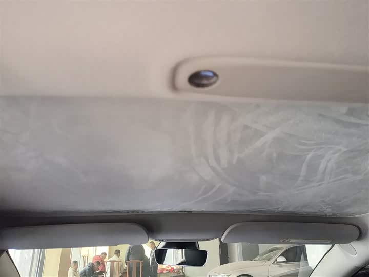 Фото 18 - Tesla Model 3