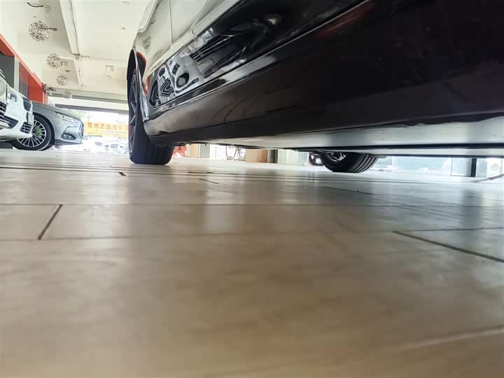 Фото 21 - Tesla Model 3