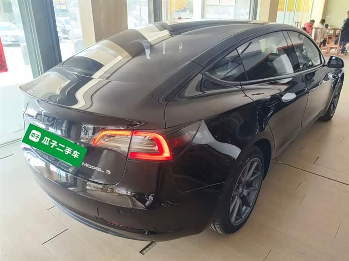 Фото 7 - Tesla Model 3