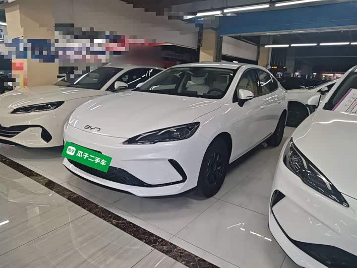 Фото 2 - BYD Seal 05 DM-i Hybrid