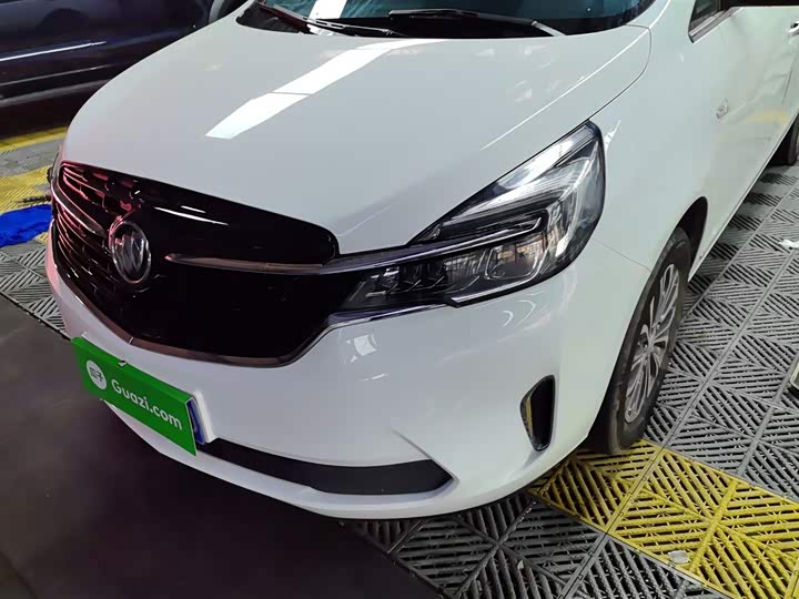 Фото 24 - Buick GL8 ES