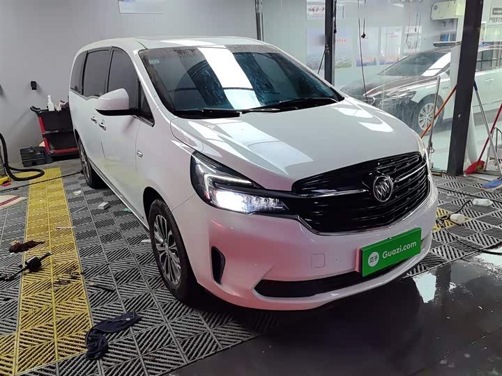 Фото 4 - Buick GL8 ES