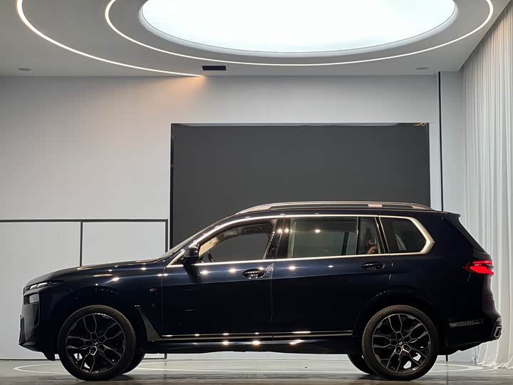 Фото 11 - BMW X7