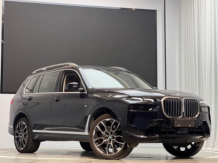 Фото 3 - BMW X7