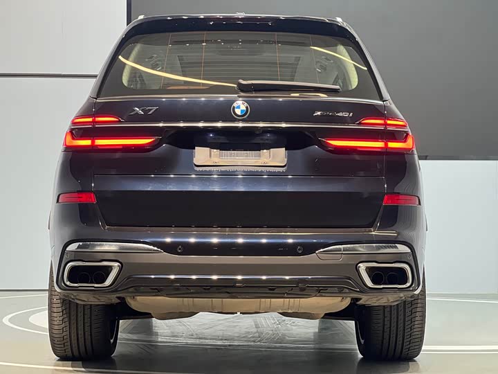 Фото 9 - BMW X7