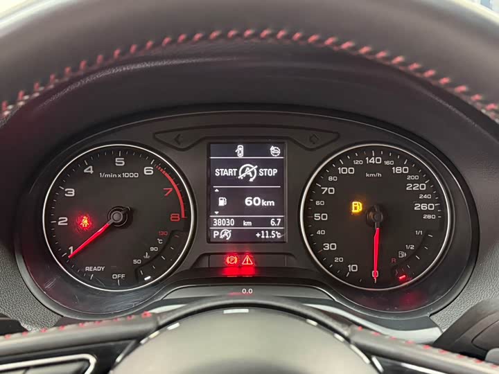 Фото 11 - Audi Q2L