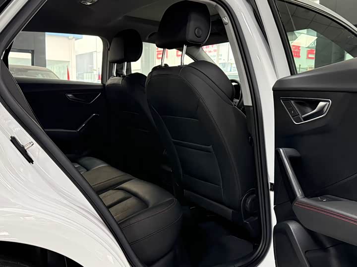 Фото 6 - Audi Q2L