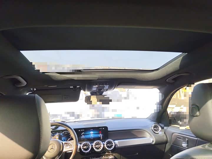 Фото 9 - Mercedes-Benz GLB-Class