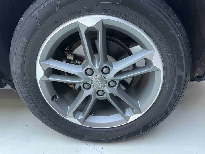 Фото 23 - Audi Q3