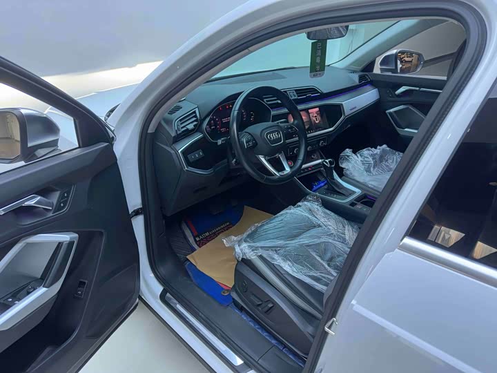 Фото 9 - Audi Q3