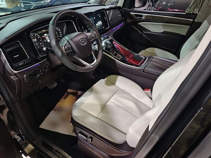 Фото 10 - GAC Trumpchi M8