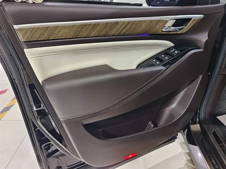 Фото 11 - GAC Trumpchi M8