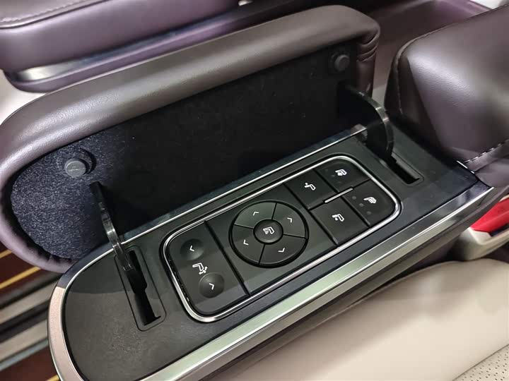 Фото 18 - GAC Trumpchi M8