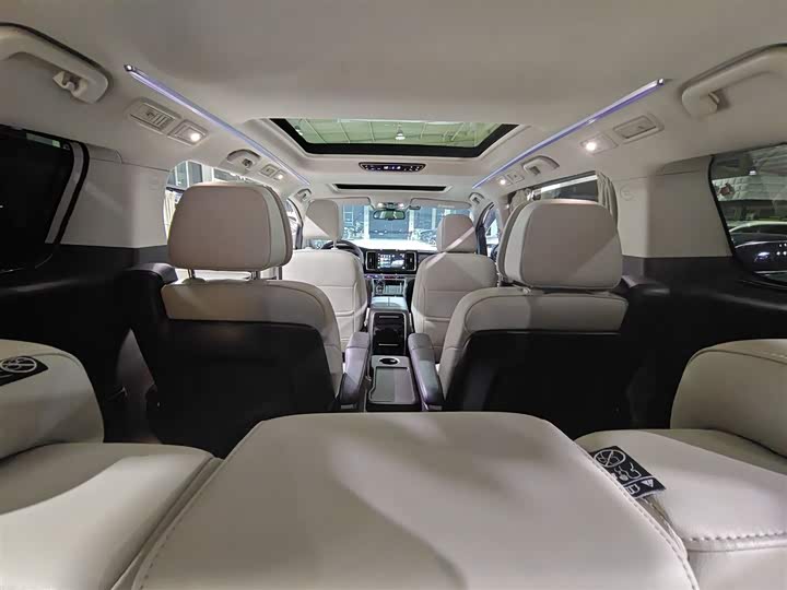 Фото 23 - GAC Trumpchi M8