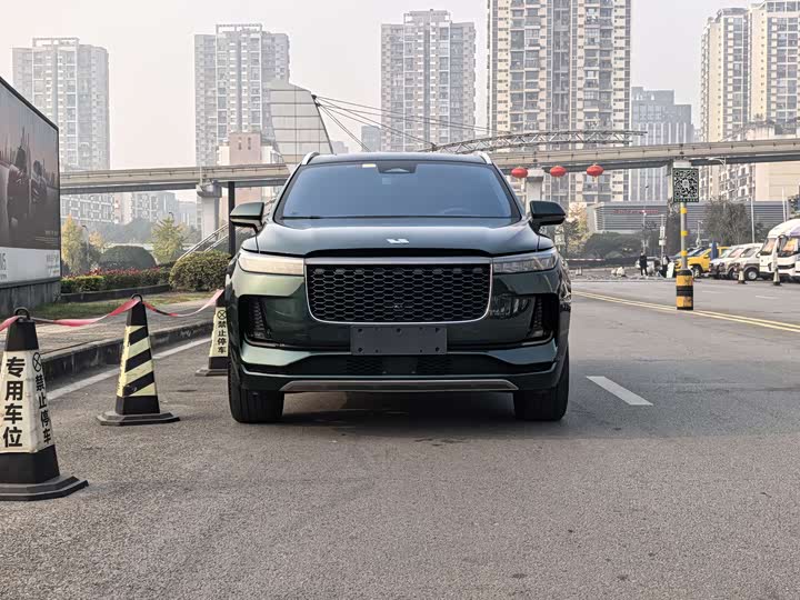 Фото 2 - LiXiang One