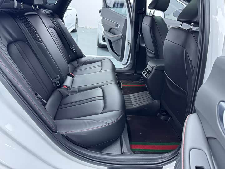 Фото 14 - Hyundai Sonata N Line