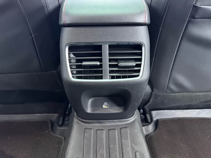 Фото 15 - Hyundai Sonata N Line