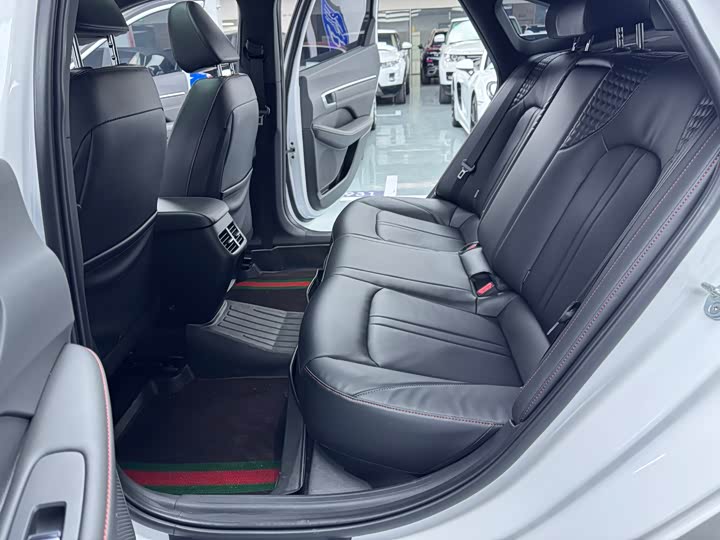 Фото 16 - Hyundai Sonata N Line