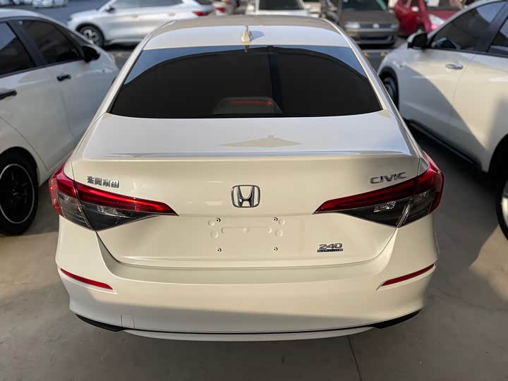 Фото 12 - Honda Civic