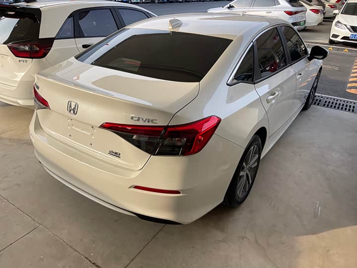 Фото 13 - Honda Civic