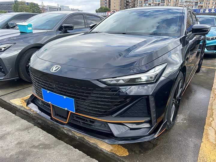 Фото 1 - Changan UNI-V