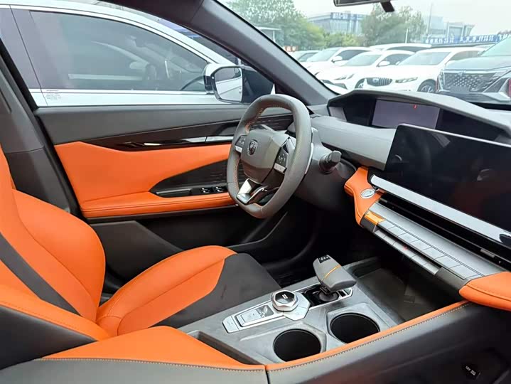 Фото 23 - Changan UNI-V