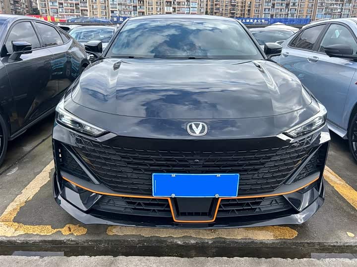 Фото 24 - Changan UNI-V