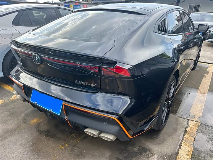 Фото 30 - Changan UNI-V