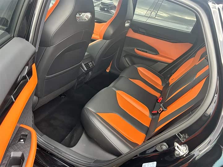 Фото 8 - Changan UNI-V