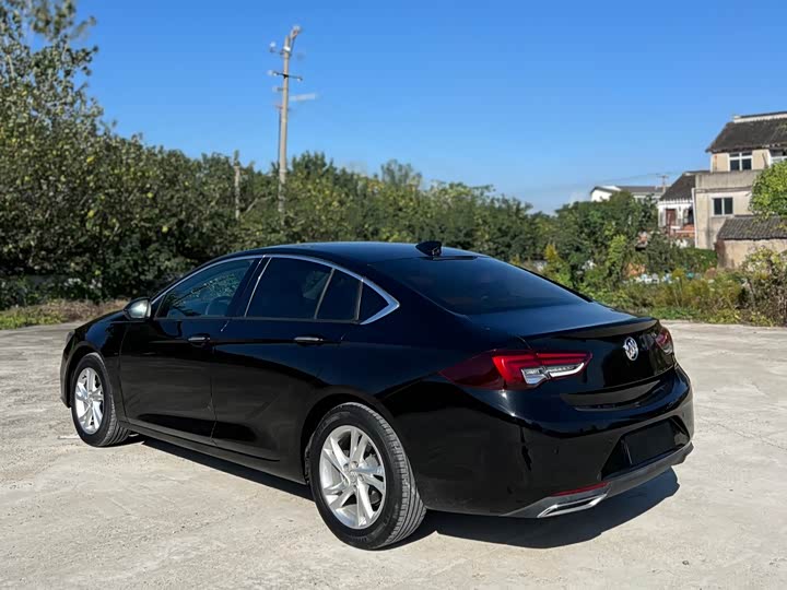 Фото 9 - Buick Regal