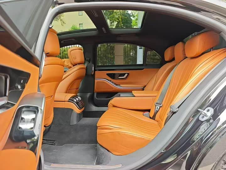 Фото 6 - Mercedes-Benz S-Class