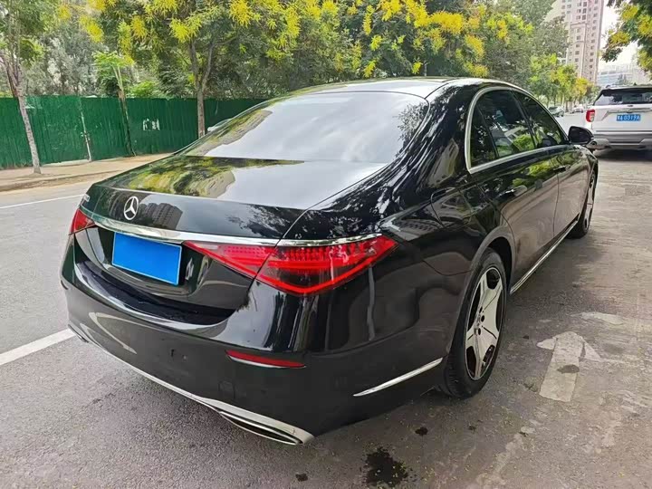 Фото 9 - Mercedes-Benz S-Class