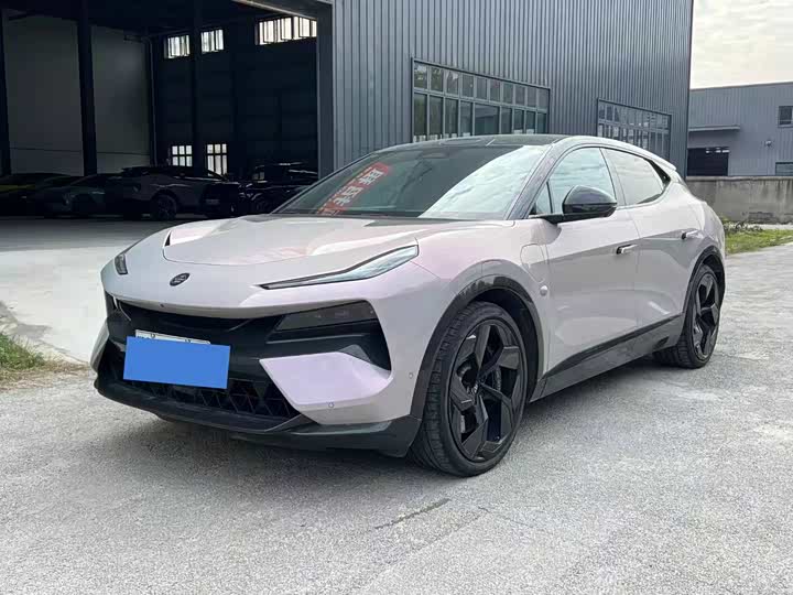 Фото 1 - Lotus Eletre