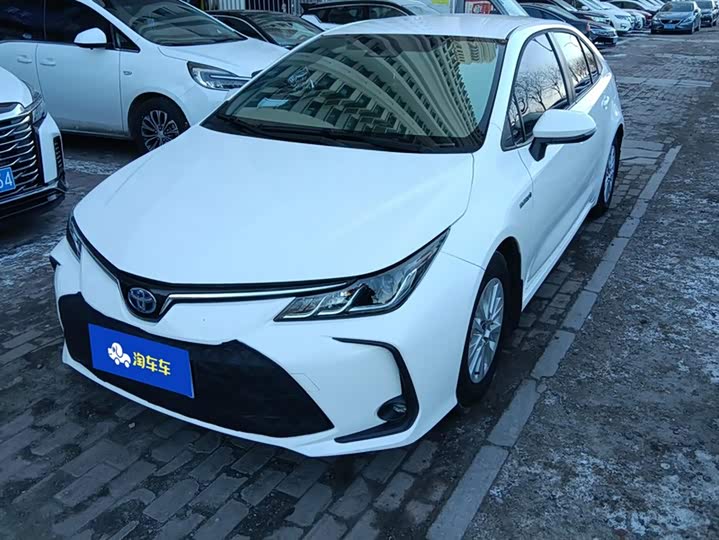 Фото 1 - Toyota Corolla