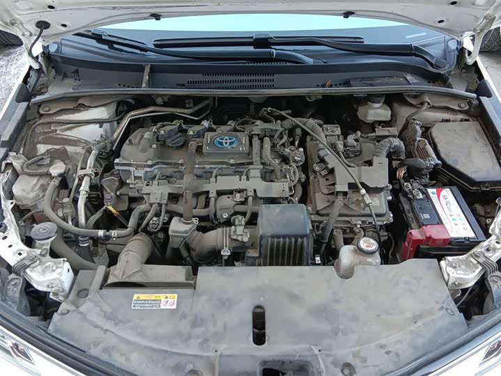 Фото 10 - Toyota Corolla