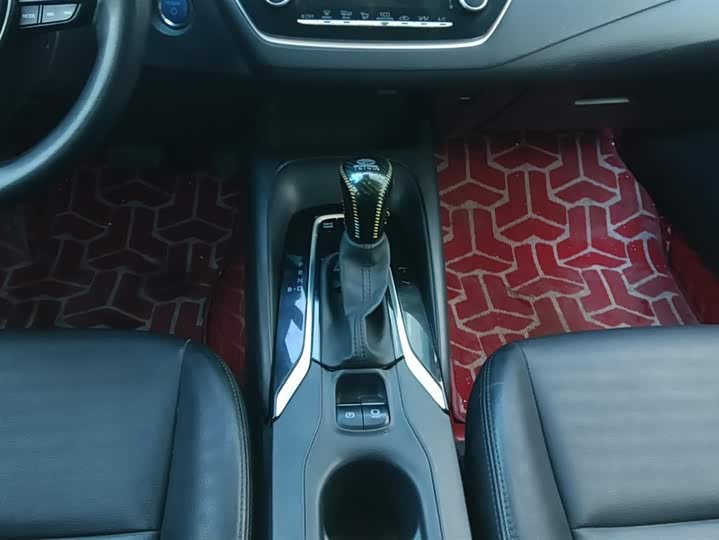 Фото 15 - Toyota Corolla