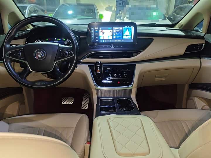 Фото 10 - Buick GL8 ES