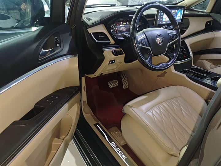 Фото 16 - Buick GL8 ES