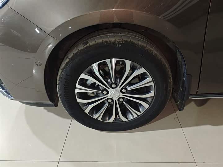 Фото 23 - Buick GL8 ES