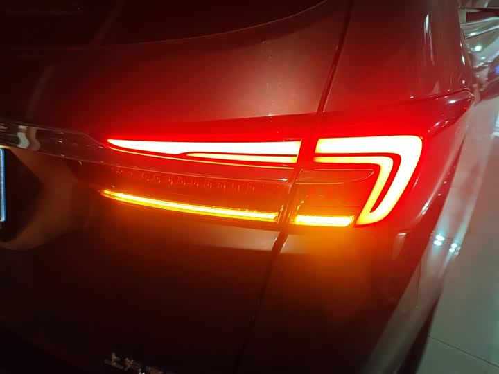 Фото 8 - Buick GL8 ES