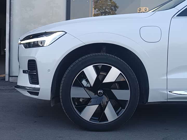 Фото 6 - Volvo XC60 Hybrid