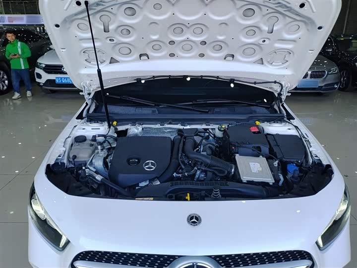 Фото 11 - Mercedes-Benz A-Class